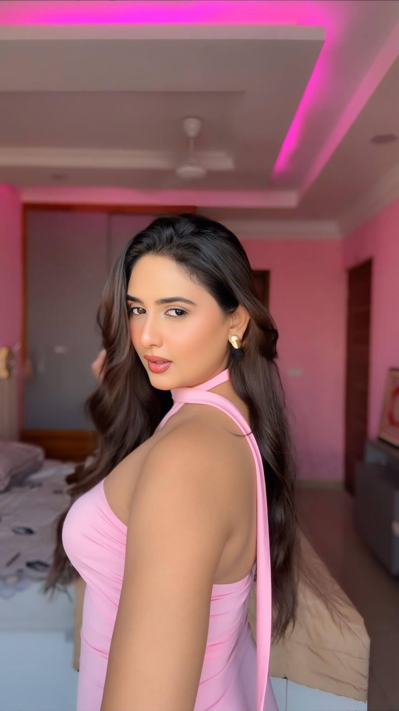 Kashish Aggarwal is a beauty and lifestyle content creator known for her chic and relatable style. With over 10k followers on Instagram, she shares makeup tips, skincare routines, and fashion inspiration.